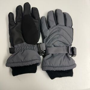 All in Motion Black and Gray Snow Gloves